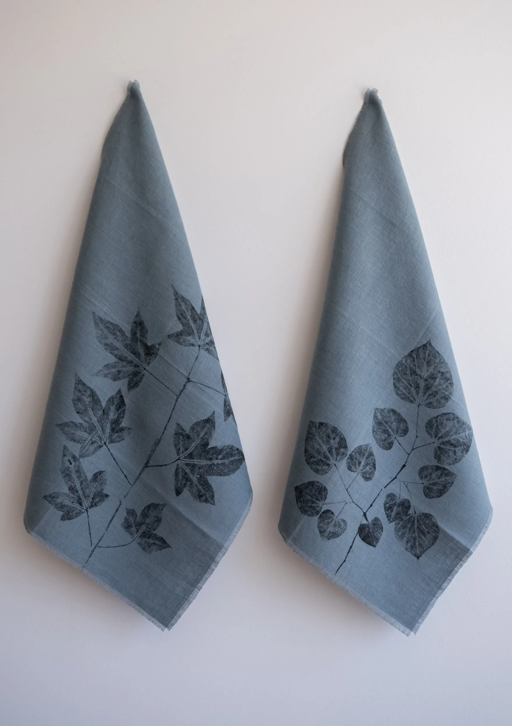 Sweetgum Leaf Linen Tea Towel (Set of 2 w/bag)