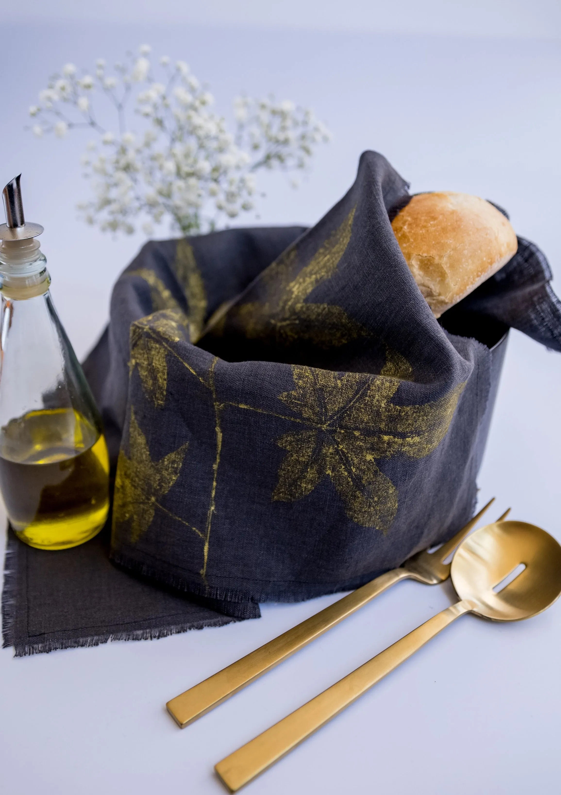 Sweetgum Leaf Linen Tea Towel (Set of 2 w/bag)