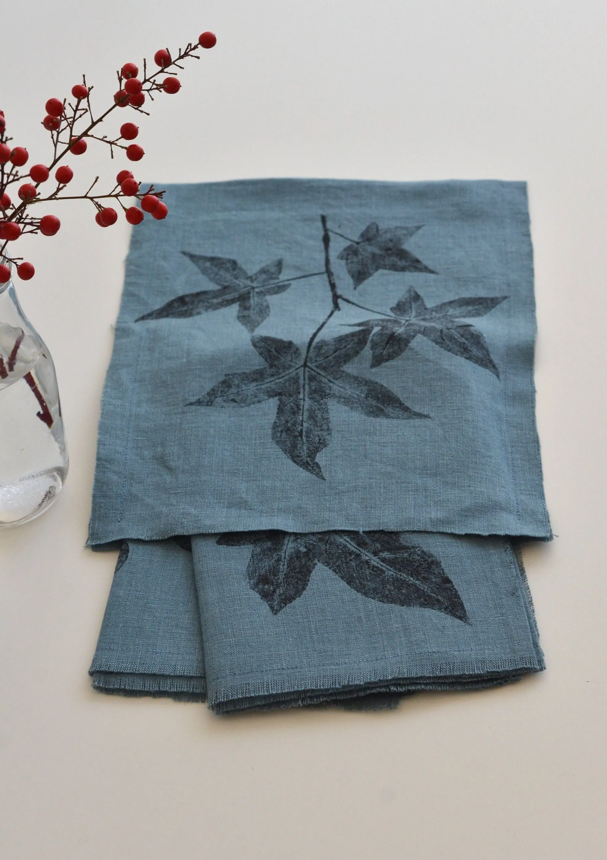 Sweetgum Leaf Linen Tea Towel (Set of 2 w/bag)
